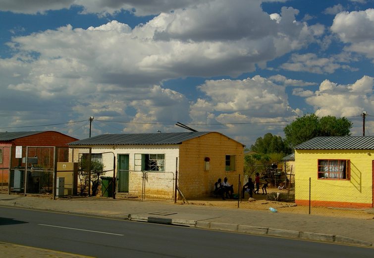 011 Namibia Okt 2006 Katatura .JPG